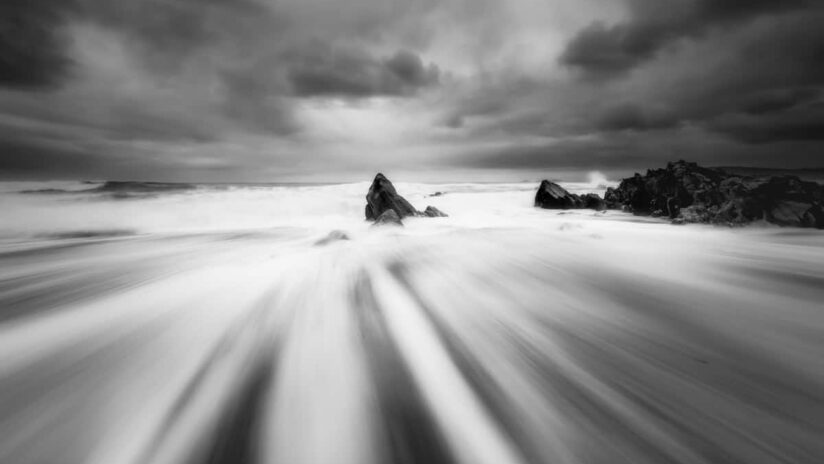 Comprehensive guide to Seascape photography & photographers tips.